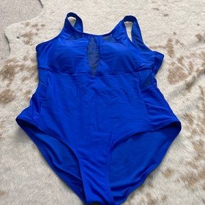 Bathing suit/body suit